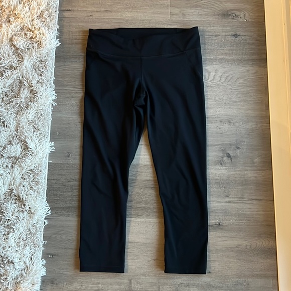 Under Armour 3/4 Length Leggings - Picture 1 of 3